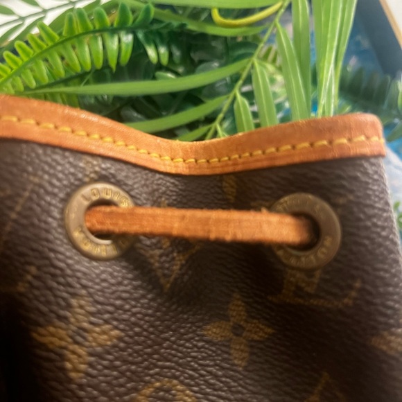 ⭐️ Louis Vuitton Monogram Backpack Authentic, great condition & clean inside. - Picture 10 of 13